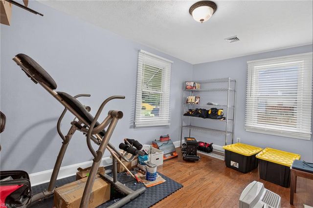 946 Douglas AVE, Portsmouth, VA 23707