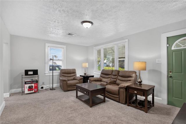 946 Douglas AVE, Portsmouth, VA 23707