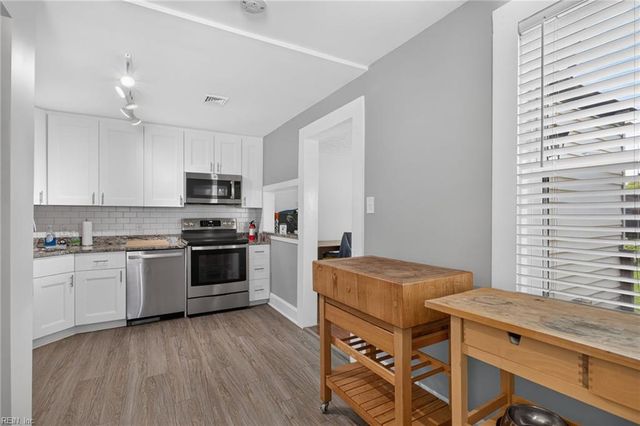 946 Douglas AVE, Portsmouth, VA 23707