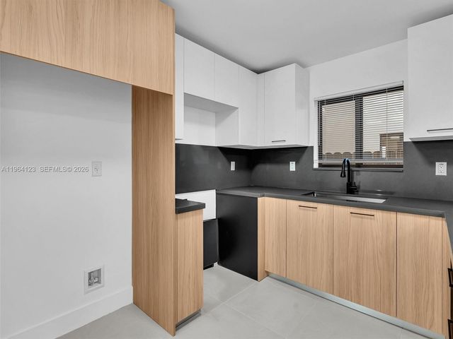 1836 NW 63rd St, Miami, FL 33147