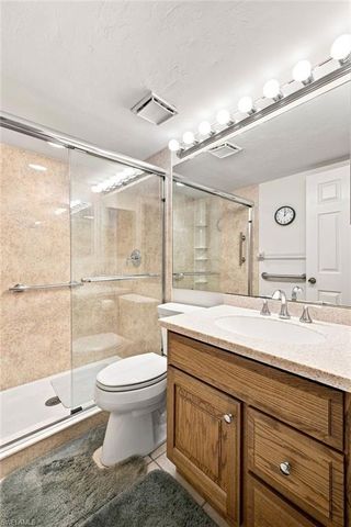5585 Trailwinds DR 324, Fort Myers, FL 33907
