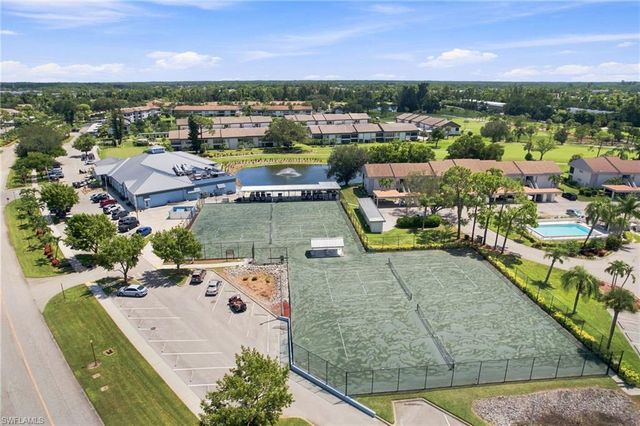 5585 Trailwinds DR 324, Fort Myers, FL 33907