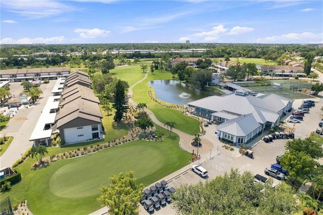 5585 Trailwinds DR 324, Fort Myers, FL 33907