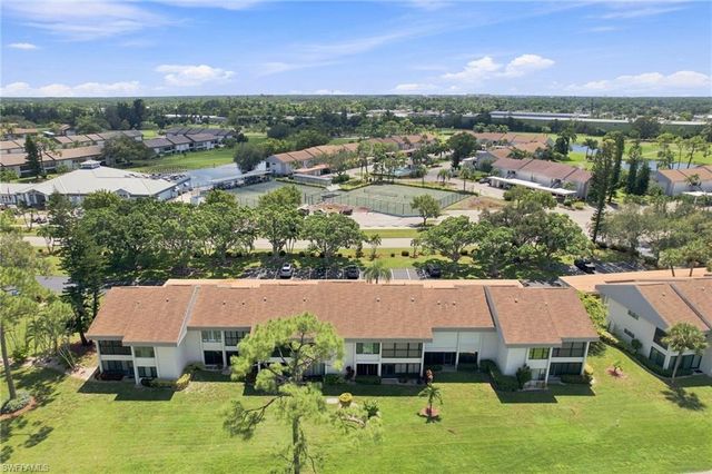 5585 Trailwinds DR 324, Fort Myers, FL 33907
