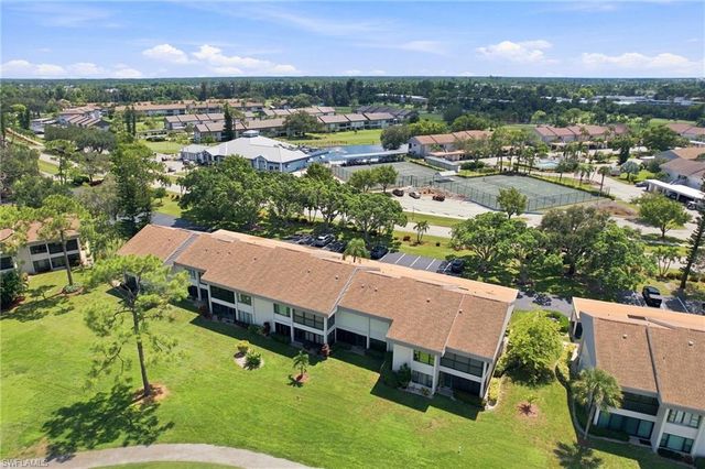 5585 Trailwinds DR 324, Fort Myers, FL 33907