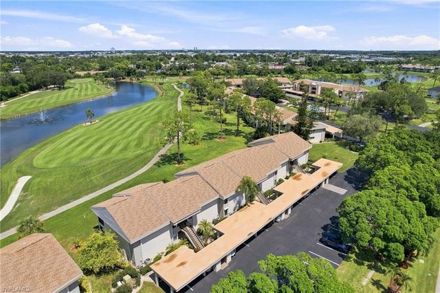 5585 Trailwinds DR 324, Fort Myers, FL 33907