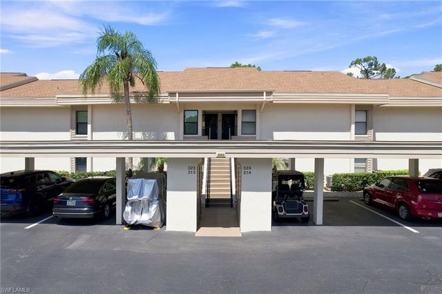 5585 Trailwinds DR 324, Fort Myers, FL 33907