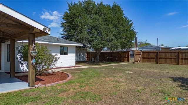 555 Fm 477, Seguin, TX 78155