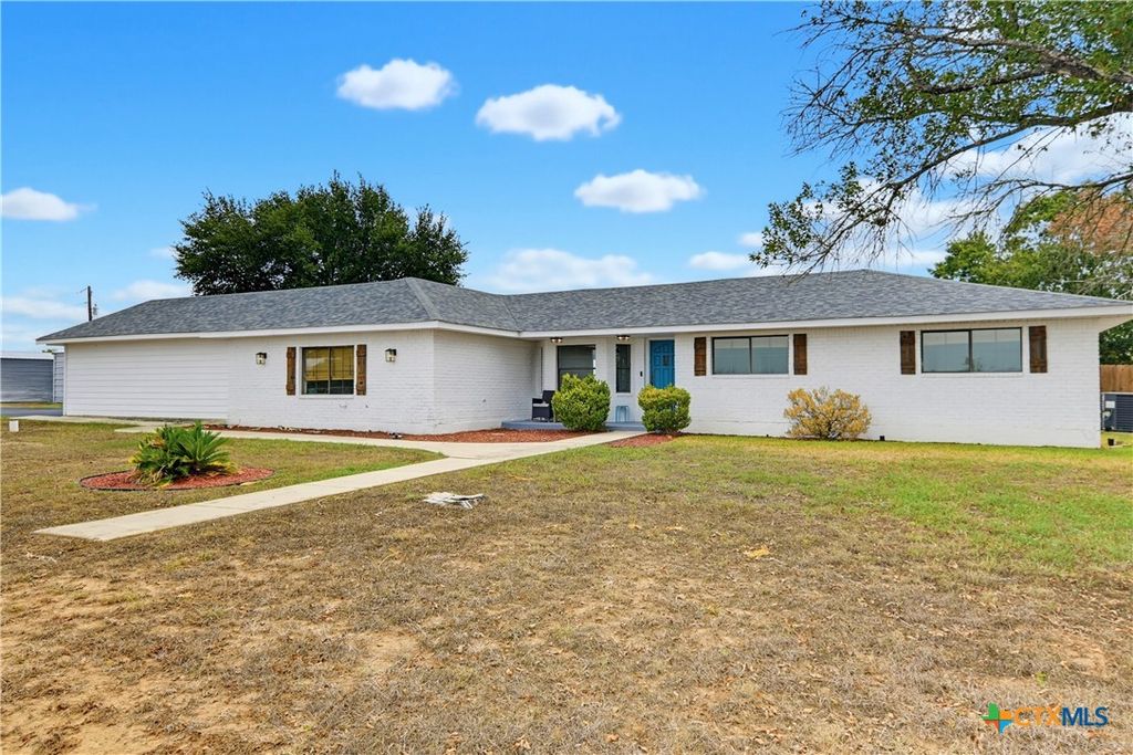 555 Fm 477, Seguin, TX 78155
