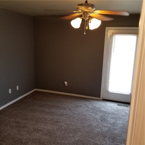 2221 W Skyler Drive, Fayetteville, AR 72704