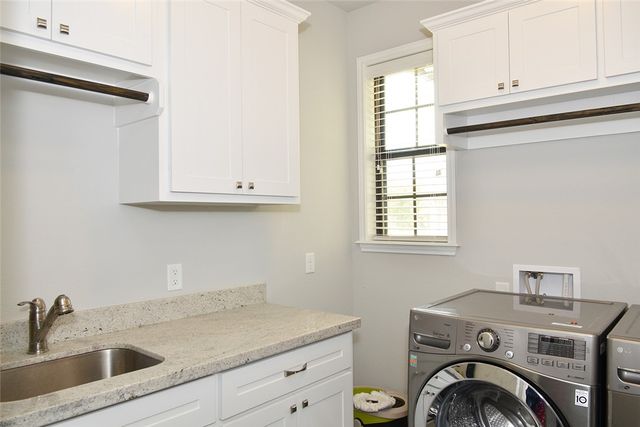 3212 Ashville Path, Bryan, TX 77808