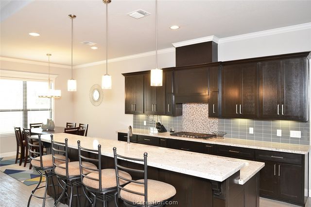 3212 Ashville Path, Bryan, TX 77808