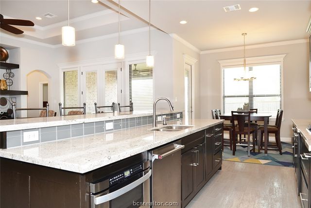 3212 Ashville Path, Bryan, TX 77808