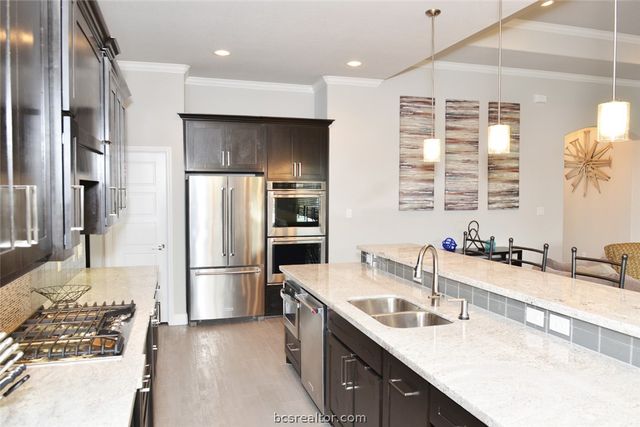3212 Ashville Path, Bryan, TX 77808