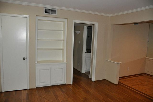 800 Post Oak Boulevard 18, Houston, TX 77056