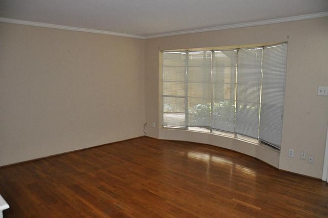 800 Post Oak Boulevard 18, Houston, TX 77056