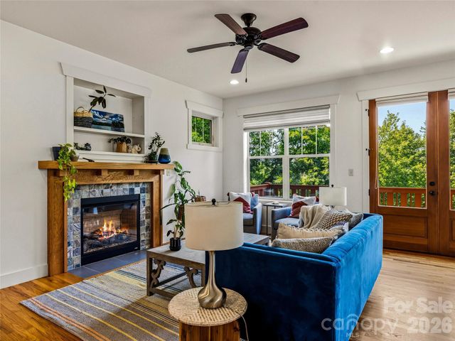 14 Sunset Drive, Asheville, NC 28804