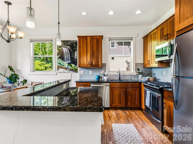 14 Sunset Drive, Asheville, NC 28804