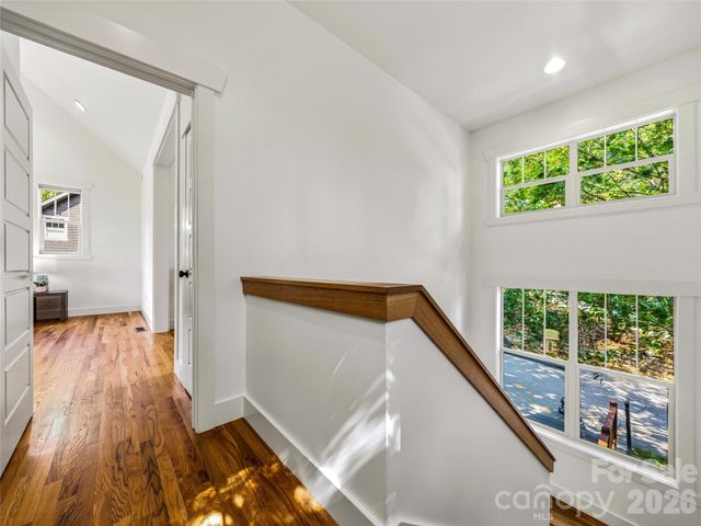 14 Sunset Drive, Asheville, NC 28804