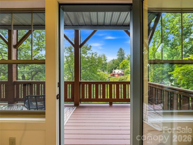 14 Sunset Drive, Asheville, NC 28804