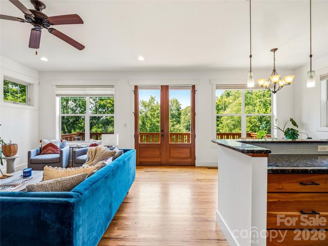 14 Sunset Drive, Asheville, NC 28804