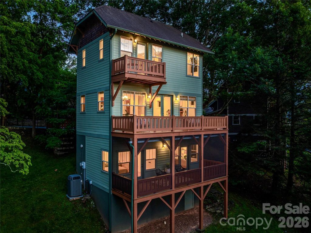 14 Sunset Drive, Asheville, NC 28804