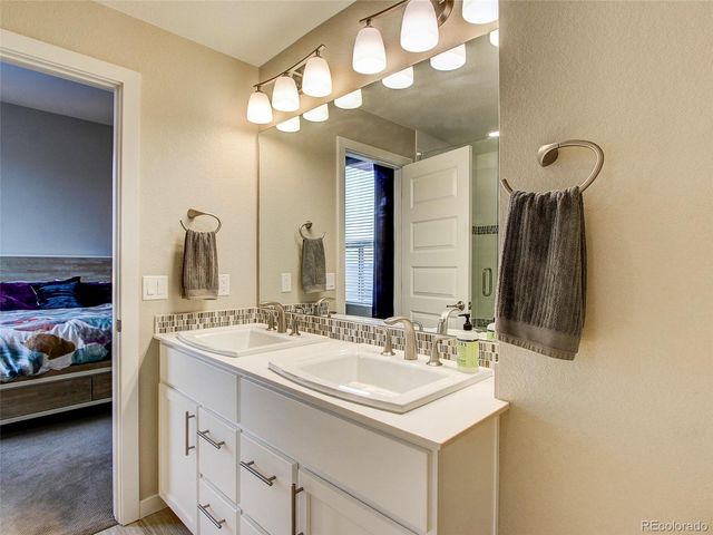 8863 E 55th Avenue, Denver, CO 80238