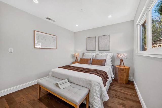 160 Gilbert Avenue, Santa Clara, CA 95051