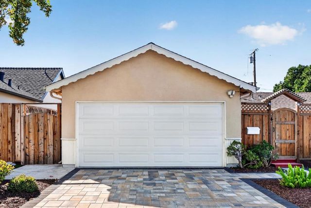160 Gilbert Avenue, Santa Clara, CA 95051