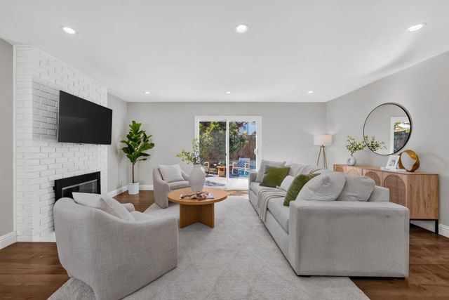 160 Gilbert Avenue, Santa Clara, CA 95051