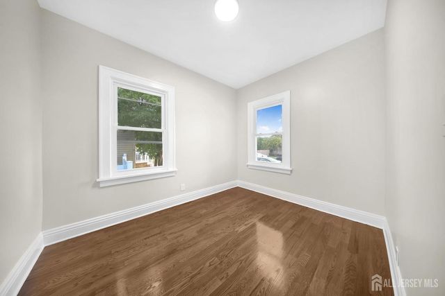 16 Lincoln Avenue, East Brunswick, NJ 08816
