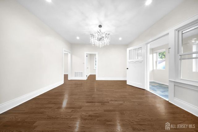 16 Lincoln Avenue, East Brunswick, NJ 08816