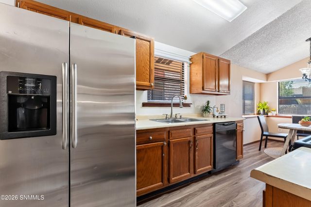 1802 Buchanan Avenue, Las Cruces, NM 88001