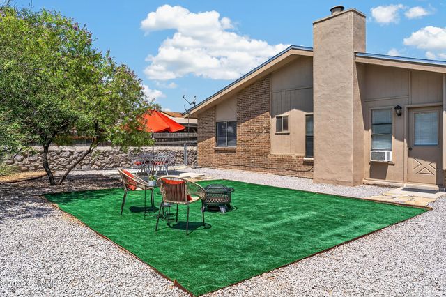 1802 Buchanan Avenue, Las Cruces, NM 88001