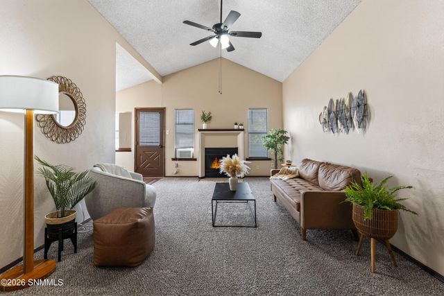 1802 Buchanan Avenue, Las Cruces, NM 88001