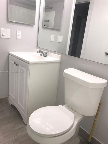 17 Keswick A 17, Deerfield Beach, FL 33442