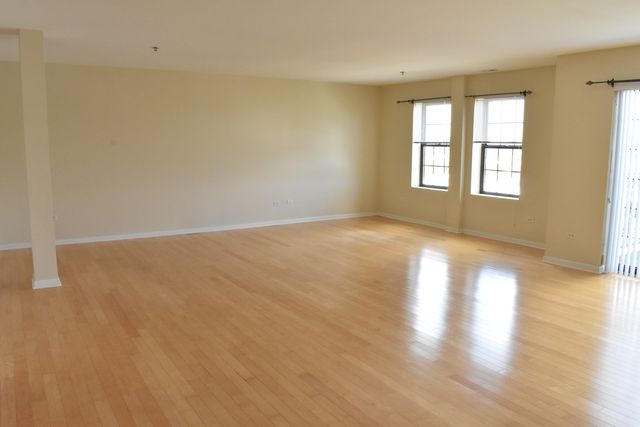 8255 Skokie Boulevard 501, Skokie, IL 60077