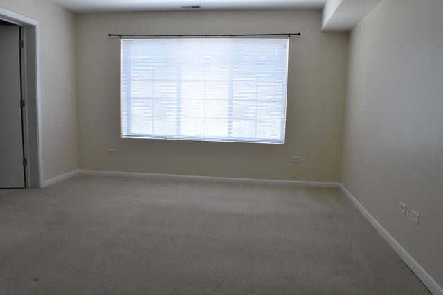 8255 Skokie Boulevard 501, Skokie, IL 60077