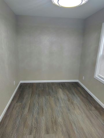 2302 E Mossman Ave, Wichita, KS 67214