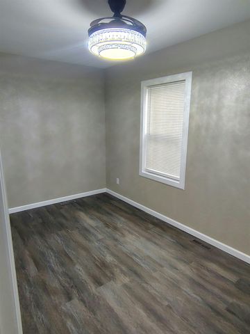 2302 E Mossman Ave, Wichita, KS 67214