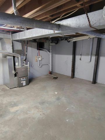 2302 E Mossman Ave, Wichita, KS 67214