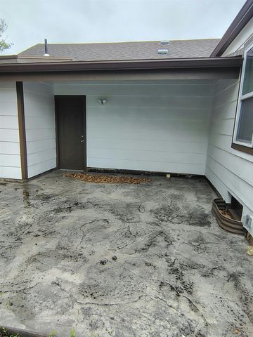 2302 E Mossman Ave, Wichita, KS 67214