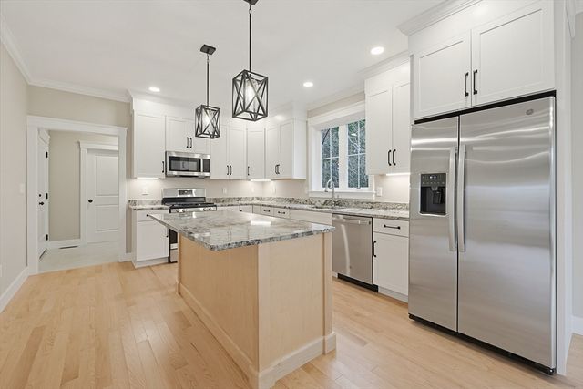 86 Plain, Hopedale, MA 01747