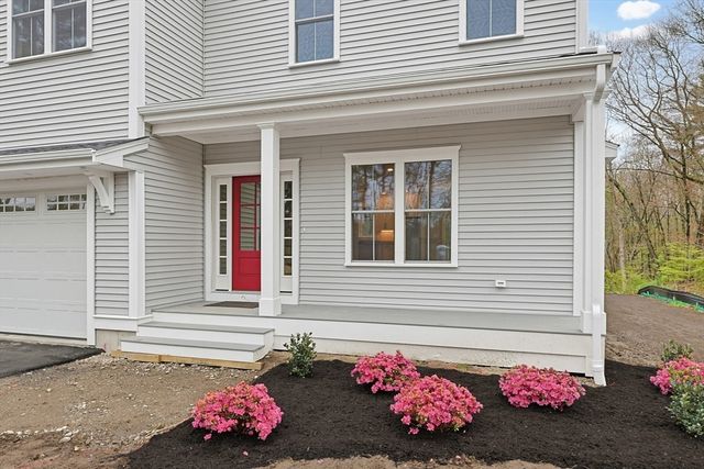 86 Plain, Hopedale, MA 01747
