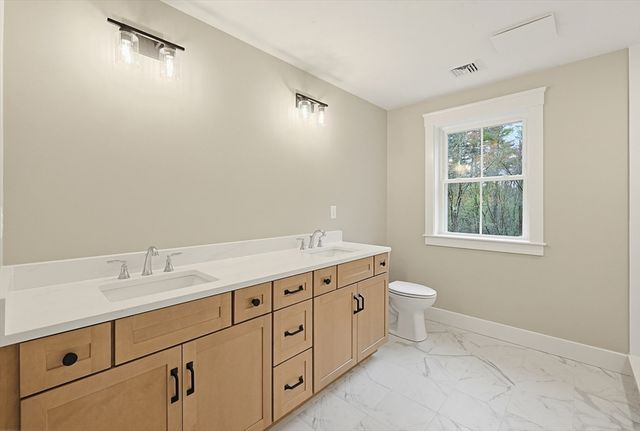 86 Plain, Hopedale, MA 01747