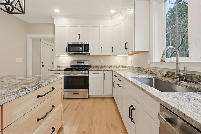 86 Plain, Hopedale, MA 01747