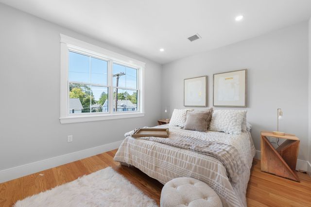 595 Winthrop St, Medford, MA 02155