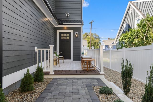 595 Winthrop St, Medford, MA 02155
