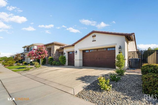 11702 Raindrop Lane, Bakersfield, CA 93311