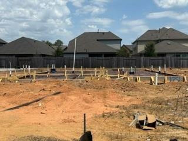 1751 Pecan Woods Lane, Conroe, TX 77301